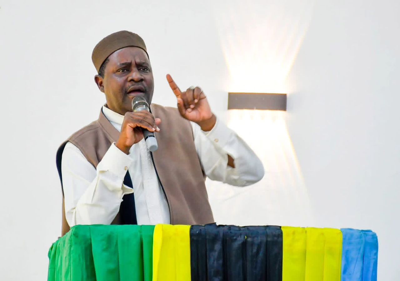 TEKELEZENI MAJUKUMU YENU KWA WELEDI-RC KUNENGE.